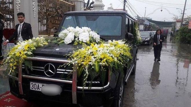 Đại gia Việt sở hữu tòa lâu đài 50 tỷ, tặng con dâu 100 cây vàng khiến CĐM choáng váng-4