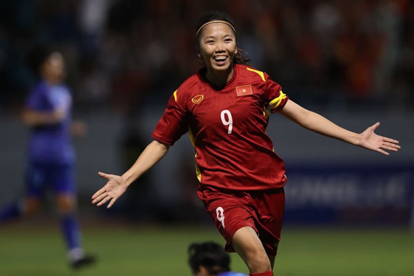 Chân dung Huỳnh Như - đội trưởng ghi bàn thắng duy nhất đem về HCV cho tuyển nữ Việt Nam: Trên sân đá bóng, về nhà bán dừa-8