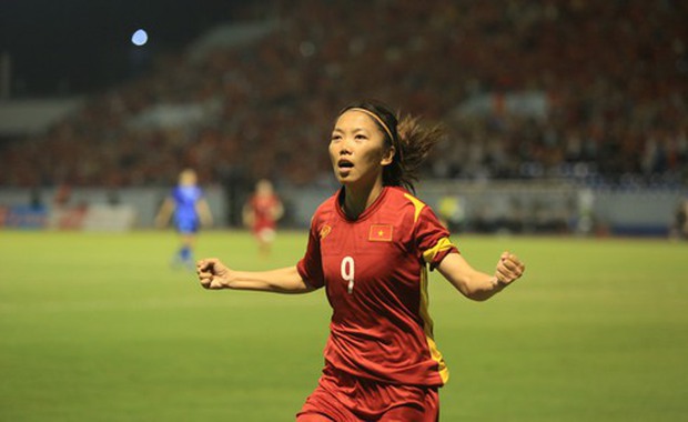 Chân dung Huỳnh Như - đội trưởng ghi bàn thắng duy nhất đem về HCV cho tuyển nữ Việt Nam: Trên sân đá bóng, về nhà bán dừa-1