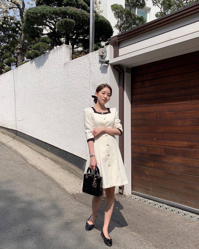 Dù đi giày đen đơn giản, bạn vẫn cần khéo mix với 12 kiểu trang phục này thì mới sành điệu xuất sắc-6