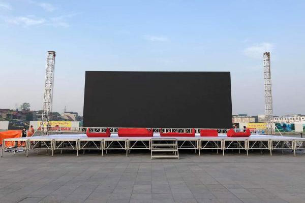 Mê Linh: Lắp màn hình LED cỡ lớn phục vụ nhân dân xem trận chung kết môn bóng đá Nam SEA Games 31-1