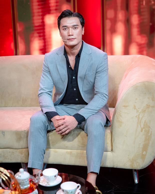 Thủ môn Bùi Tiến Dũng giàu cỡ nào trước khi lấy vợ?-9