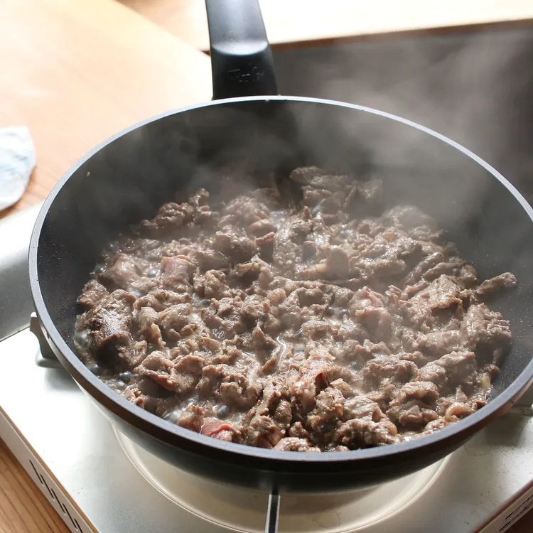 Ăn mãi bò xào, bò kho cũng chán, cuối tuần đổi gió làm món này thì đảm bảo cả nhà xuýt xoa khen ngon mãi không thôi!-3