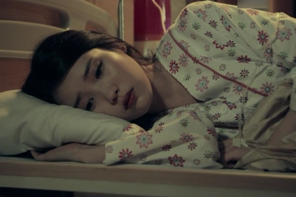 Mẹ từ quê lên thành phố chăm cháu ngoại không dám vào bàn ăn, hành động của chồng sau đó khiến tôi ly hôn ngay lập tức-2