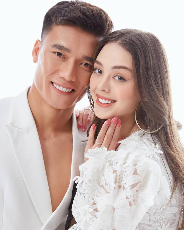 Toàn cảnh đám cưới Bùi Tiến Dũng: Cô dâu đẹp xuất sắc, chú rể rơi nước mắt xúc động, dàn khách mời nổi tiếng-8