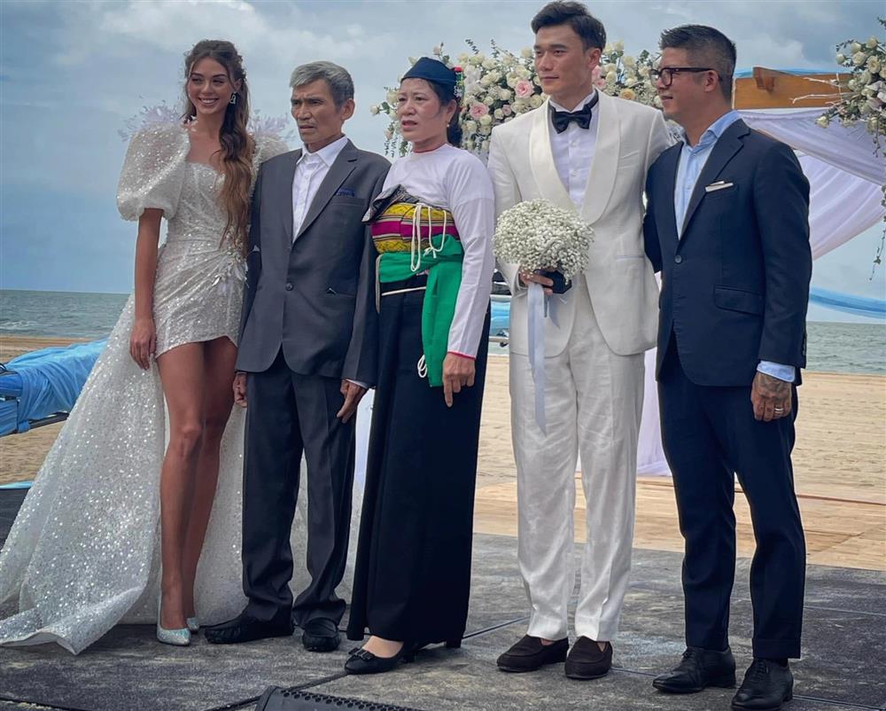 Vợ người mẫu nhắn Bùi Tiến Dũng: Anh làm cuộc sống của em đáng giá-3