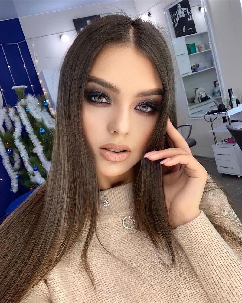 Vợ người mẫu nhắn Bùi Tiến Dũng: Anh làm cuộc sống của em đáng giá-11