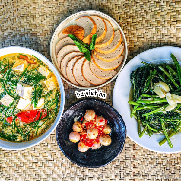 Mẹ đơn thân tất bật buôn bán vẫn chu toàn cơm ngon canh ngọt cho 2 con, nhìn là biết tháo vát thế nào!-1