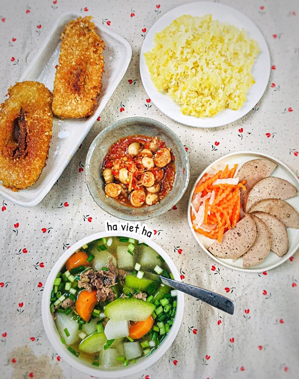 Mẹ đơn thân tất bật buôn bán vẫn chu toàn cơm ngon canh ngọt cho 2 con, nhìn là biết tháo vát thế nào!-2