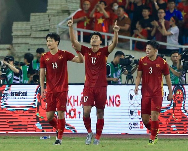 Khoảnh khắc cảm xúc: Nhâm Mạnh Dũng đánh đầu giúp U23 Việt Nam vô địch SEA Games 31-11