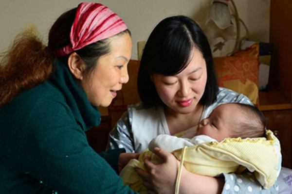 Mẹ chồng hắt hủi suốt 8 năm, con dâu dũng cảm tung chiêu khiến bà phải lo lắng vì hối hận-1