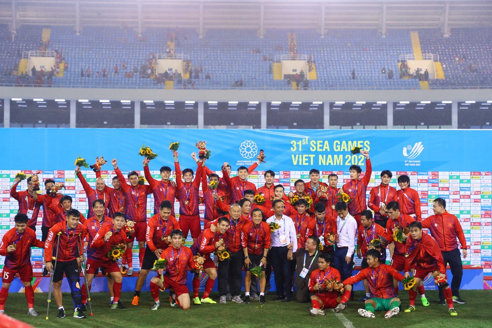 Thầy Park xúc động chia tay U23 Việt Nam sau tấm HCV, gửi lời nhắn cho người kế nhiệm-2