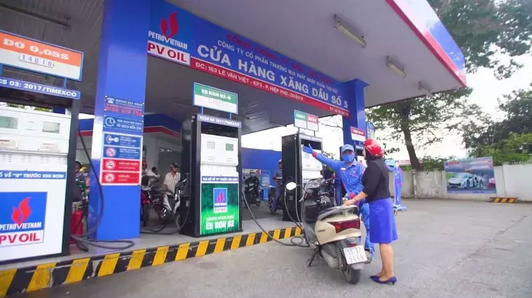 Giá xăng nguy cơ tăng gần 1.000 đồng/lít, kỷ lục đắt đỏ nhất lịch sử-1
