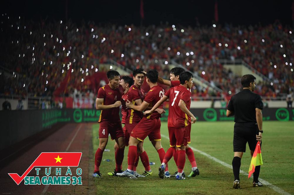 Những khoảnh khắc đầy cảm xúc trong trận chung kết U23 Việt Nam - U23 Thái Lan: Món quà tri ân vô giá tới người hâm mộ và HLV Park Hang-seo-12