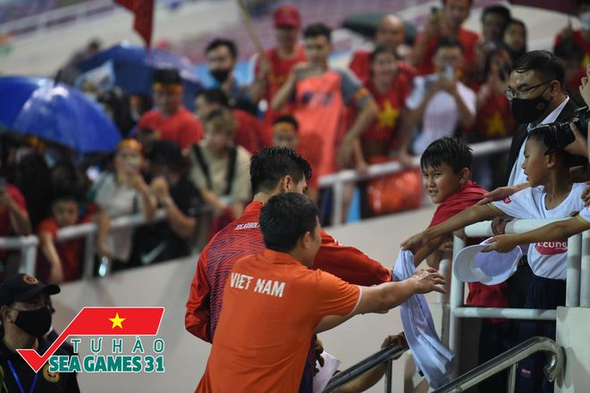 Những khoảnh khắc đầy cảm xúc trong trận chung kết U23 Việt Nam - U23 Thái Lan: Món quà tri ân vô giá tới người hâm mộ và HLV Park Hang-seo-7