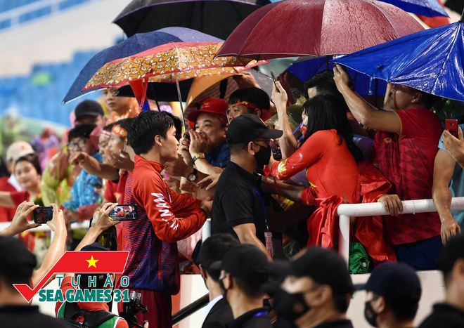 Những khoảnh khắc đầy cảm xúc trong trận chung kết U23 Việt Nam - U23 Thái Lan: Món quà tri ân vô giá tới người hâm mộ và HLV Park Hang-seo-8
