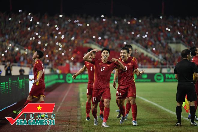 Những khoảnh khắc đầy cảm xúc trong trận chung kết U23 Việt Nam - U23 Thái Lan: Món quà tri ân vô giá tới người hâm mộ và HLV Park Hang-seo-11