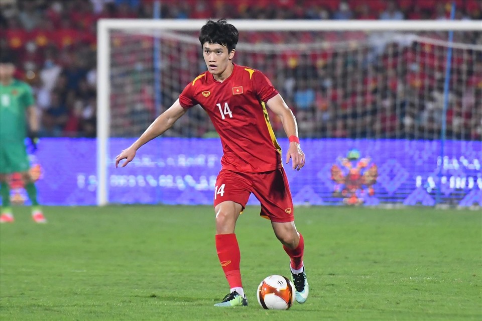 Ngắm nhà 3 cầu thủ trên tuổi của U23 Việt Nam: Tiến Linh - Hoàng Đức ở nhà bao sang xịn, Hùng Dũng sở hữu biệt thự 10 tỷ-12