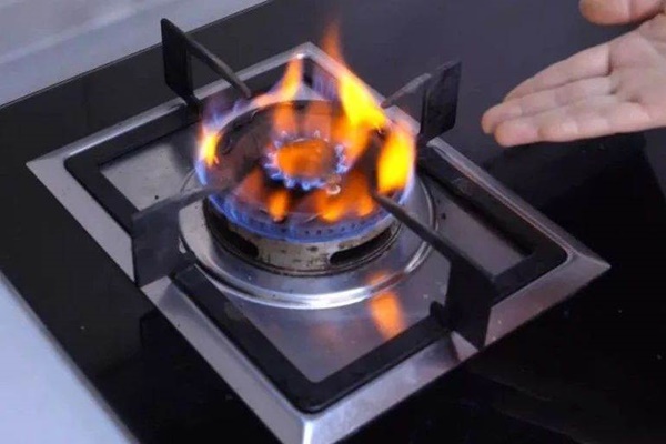 Nếu bếp ga xuất hiện những vấn đề này, cần xử lý ngay-2