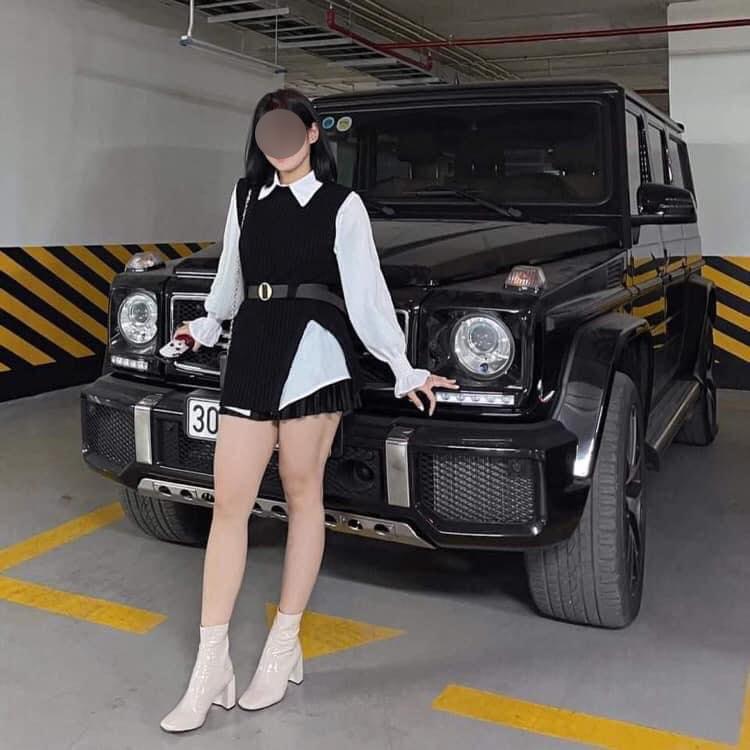 Cô gái bị tố ngoại tình khi xem chung kết SEA Games 31 check-in với G63-5