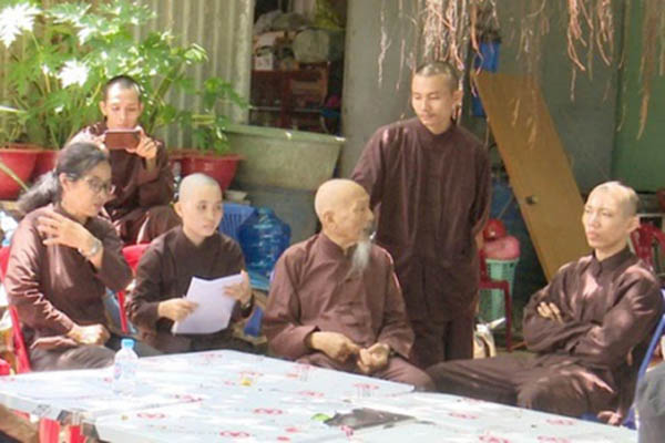 Hà Nội: Một số nơi ngập sâu sau mưa lớn-12