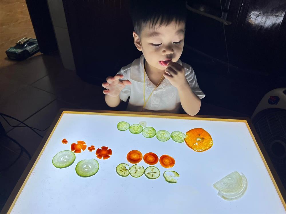 Bà mẹ KỲ QUẶC ở Bắc Giang gom rác về dạy con, bị chê mẹ đồng nát nhưng thành quả sau đó khiến ai nấy ngưỡng mộ-5