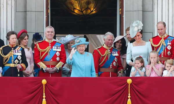 Công nương Kate lo sợ khi chạm mặt Meghan Markle tại đại lễ Bạch Kim, lý do đằng sau gây thương cảm-2