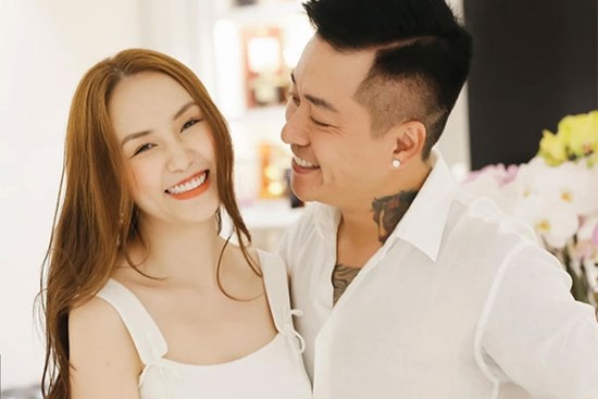 Nhân dịp sinh nhật bà xã, Tuấn Hưng khéo nịnh vợ: 'Cứ viết tiếp những ký ức đẹp, phần còn lại để bố lo'