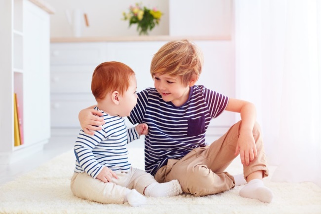 3 lý do khiến con thứ thường thông minh, nhạy bén hơn con đầu, hiểu rõ rồi cha mẹ sẽ không than vãn nữa-3