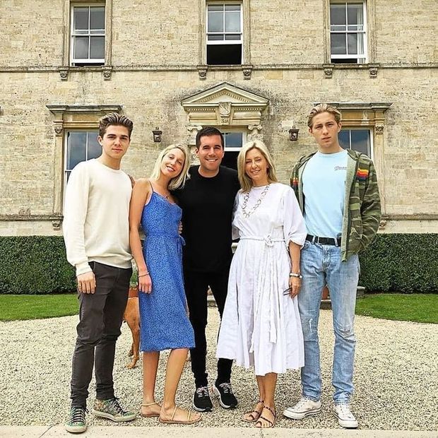 Cực phẩm hoàng tử Gen Z: Chàng hoàng tử của 2 quốc gia Hy Lạp - Đan Mạch, ông ngoại là tỷ phú Anh và ngoại hình chuẩn tài tử-4