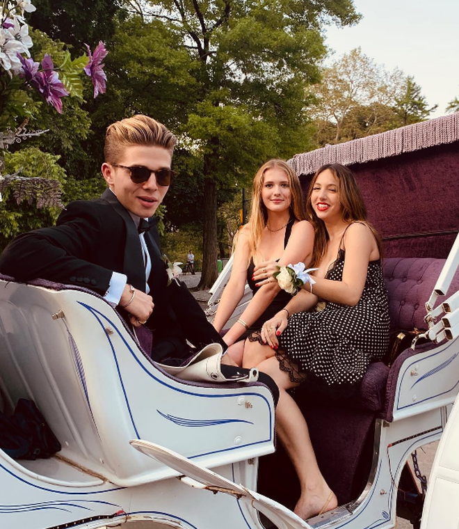 Cực phẩm hoàng tử Gen Z: Chàng hoàng tử của 2 quốc gia Hy Lạp - Đan Mạch, ông ngoại là tỷ phú Anh và ngoại hình chuẩn tài tử-15