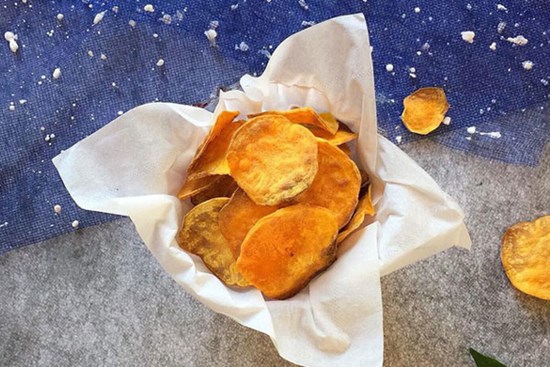 Món ăn vặt này làm cực dễ mà lai rai cả ngày chẳng lo tăng cân: Chị em không thử thì tiếc lắm nha!