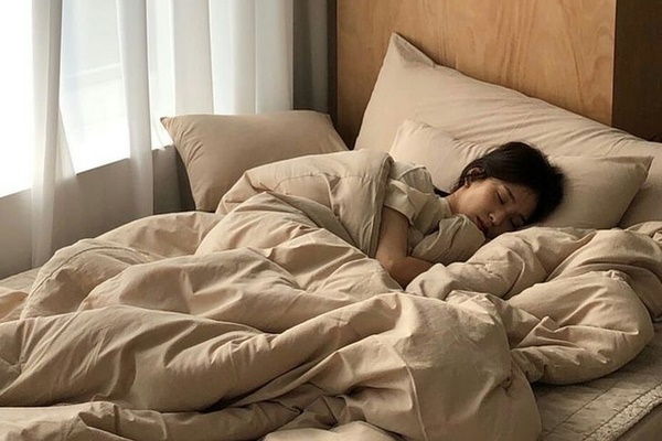 Nước mật ong tốt cho sức khỏe, giúp giảm cân nhưng hầu hết chị em đều uống sai thời điểm làm phản tác dụng, tấn công hệ tiêu hóa, gây bệnh dạ dày và thận-3