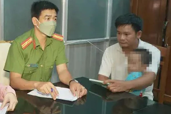 Khai tử con khi còn sống, người mẹ tường trình gì?-2