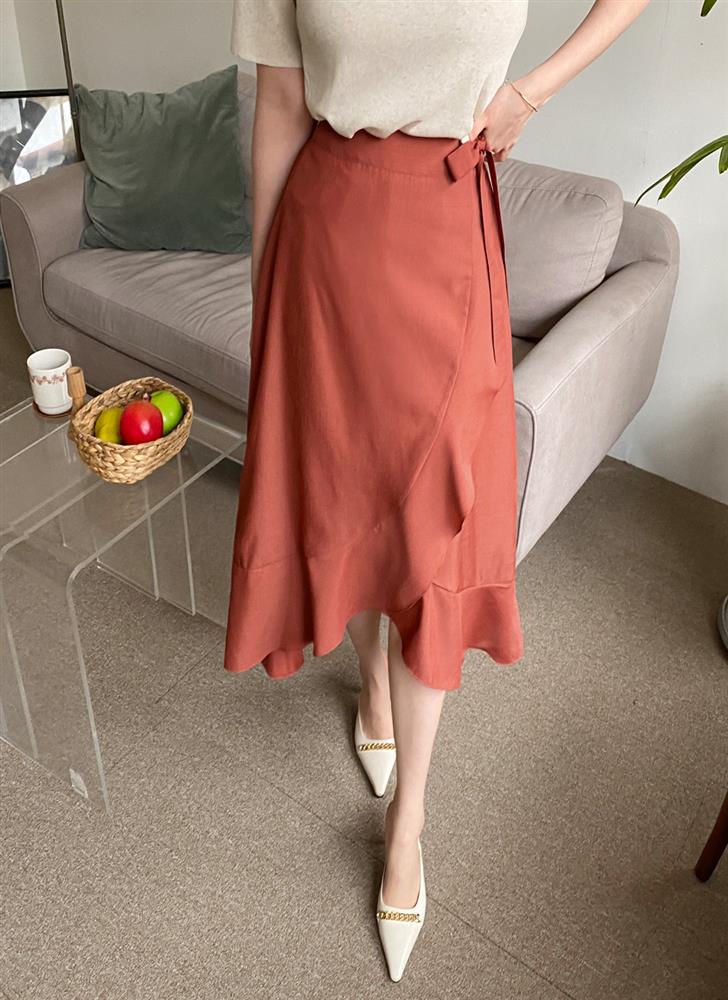 3 kiểu chân váy mặc lên là lộ hết eo thô bụng mỡ, còn khiến đôi chân như ngắn một mẩu-6