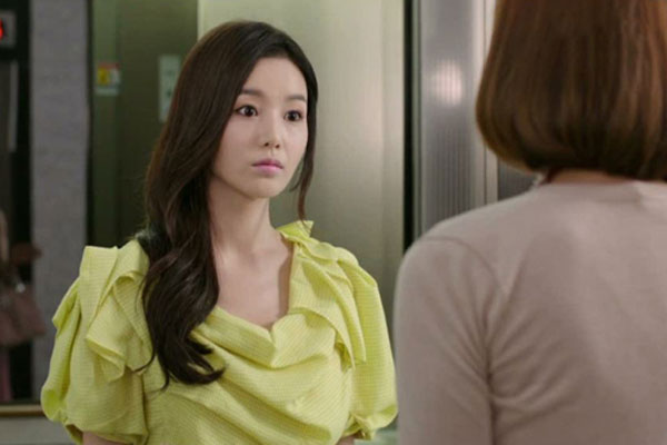 Cô gái lạ vác bụng bầu đến nhà ăn vạ, vợ có tình huống xử lý tài tình cứu tôi một bàn thua trông thấy-1