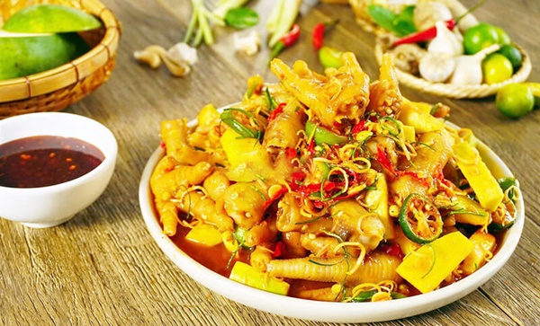 Bỏ túi 2 cách làm chân gà sả tắc chua cay, thấm vị, càng ăn càng nghiền-5