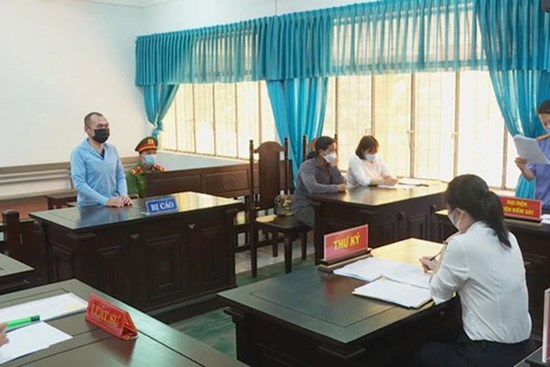 Tuyên án người cha giết con vì cho rằng vợ không thương con