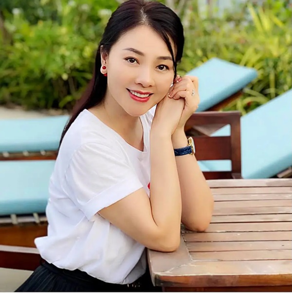 Hôn nhân 25 năm của Hoa hậu Quý bà đầu tiên và duy nhất tại Việt Nam - Hoàng Yến-5