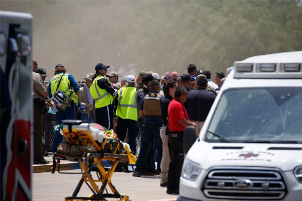 Mỹ công bố danh tính nghi phạm xả súng tại trường tiểu học làm 21 người thiệt mạng-2