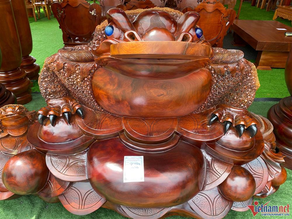 Những bộ bàn ghế gỗ nghìn năm tuổi giá tiền tỷ, đại gia mới dám tậu-15