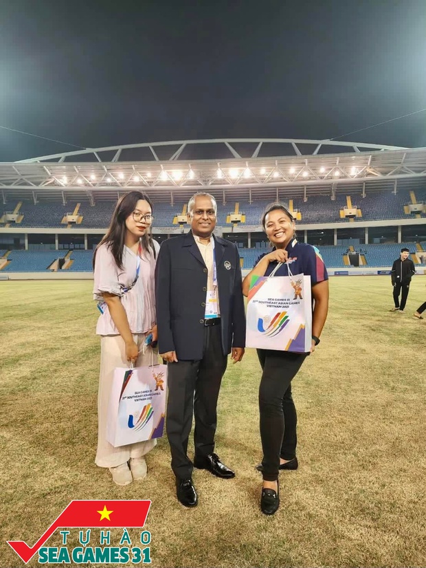 Nữ TNV kể chuyện tháp tùng VIP ở SEA Games 31: Có ngày chỉ ngủ 2 tiếng nhưng rất hạnh phúc và tự hào!-1