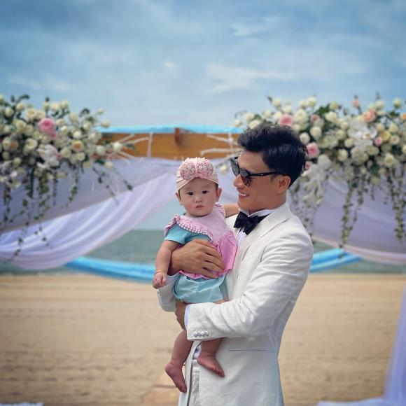 Thủ môn Bùi Tiến Dũng và vợ mới cưới vướng tin đồn mang bầu chưa xác nhận, bạn thân đã hé lộ giới tính?-4