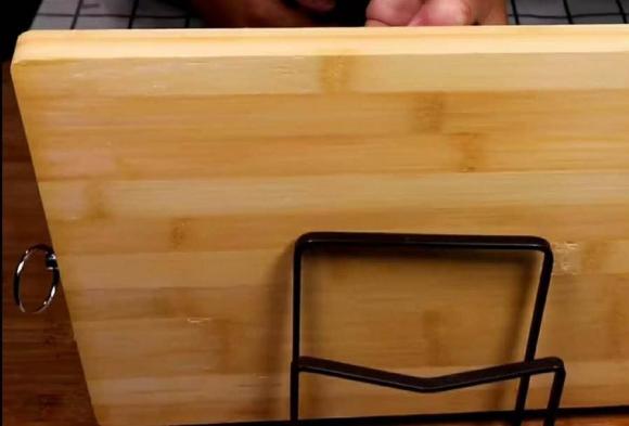 Thớt mới mua đừng vội dùng nhé! Đầu bếp dạy bạn các phương pháp bảo dưỡng để đảm bảo không bị mốc hoặc nứt-5