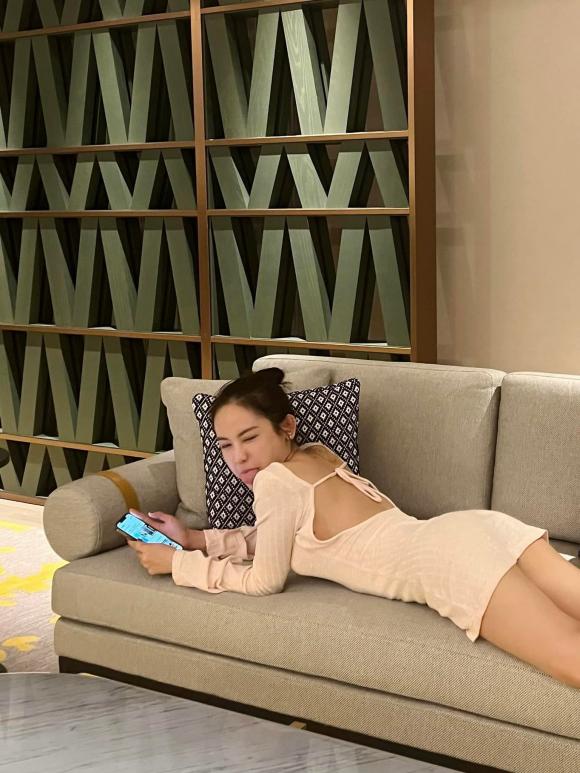 Hot girl Thúy Vi đăng ảnh nằm viện khiến fan lo lắng-3