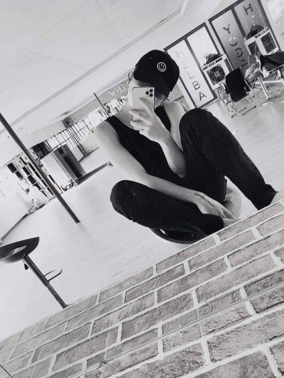 Jack bị chê body như lá lúa khi uốn éo trong phòng gym-4