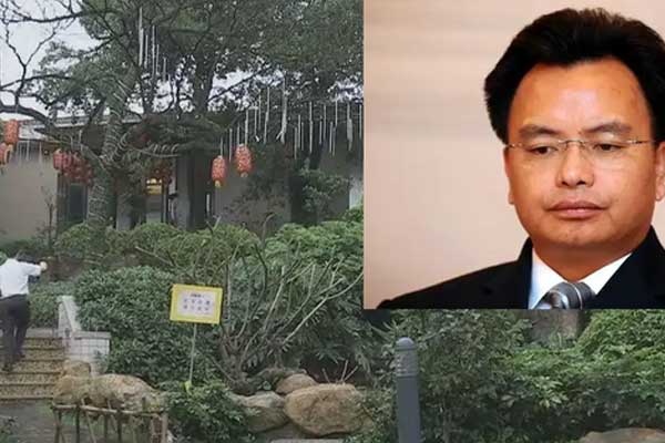 Khám nhà quan địa phương Trung Quốc: Vàng cả cân, tiền hàng thùng đếm mỏi tay-3