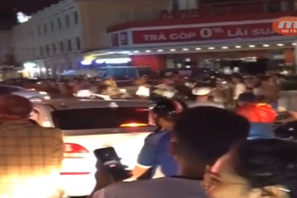 Nhanh chóng dập tắt đám cháy trên đường Tố Hữu lúc rạng sáng-2