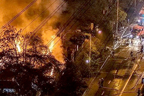 Phát hiện người mẹ dắt theo con trai 9 tuổi có ý định nhảy cầu tự tử-2