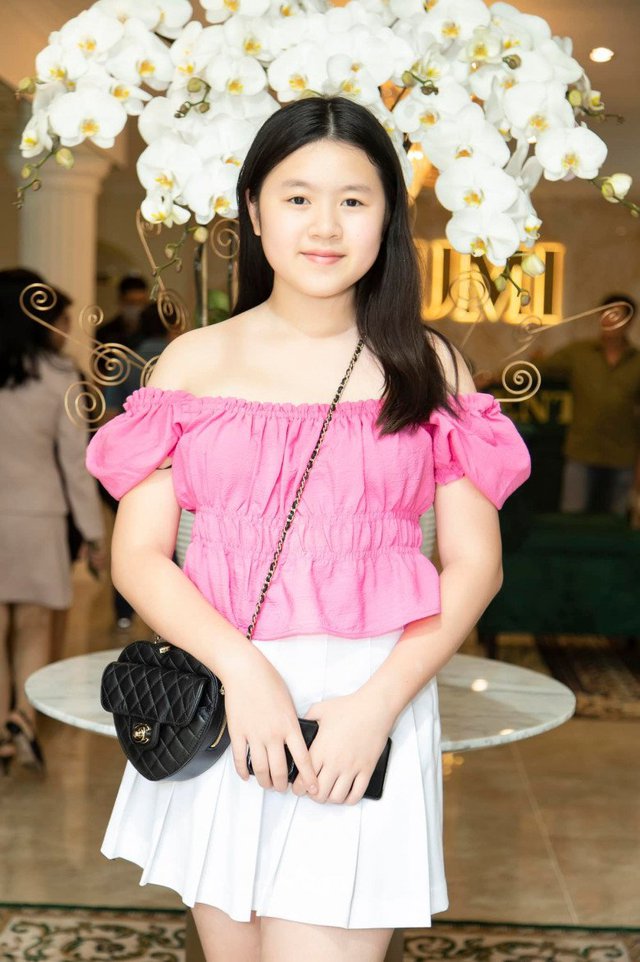 Con gái Phương Lê 12 tuổi sở hữu biệt thự 200 tỷ, chạm mốc chiều cao thi Hoa hậu-7